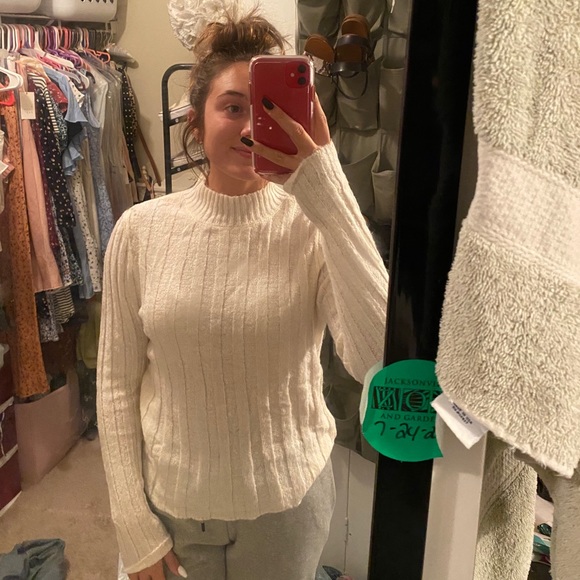 cream/ off-white turtleneck sweater - Picture 1 of 2